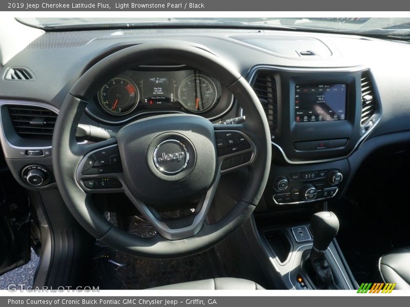 Light Brownstone Pearl / Black 2019 Jeep Cherokee Latitude Plus