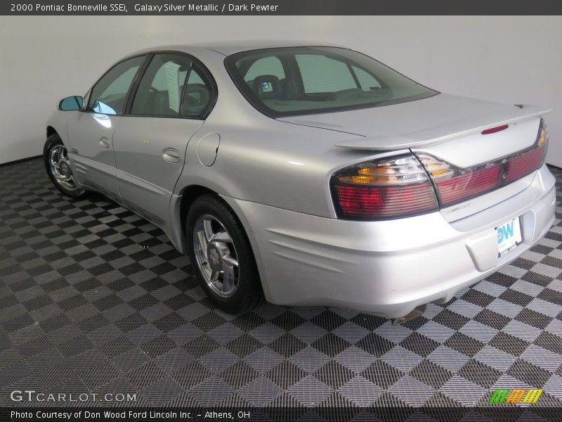 Galaxy Silver Metallic / Dark Pewter 2000 Pontiac Bonneville SSEi