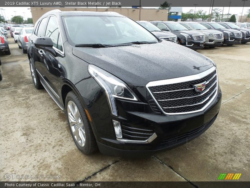 Stellar Black Metallic / Jet Black 2019 Cadillac XT5 Luxury AWD