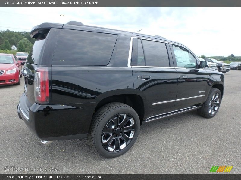 Onyx Black / Jet Black 2019 GMC Yukon Denali 4WD