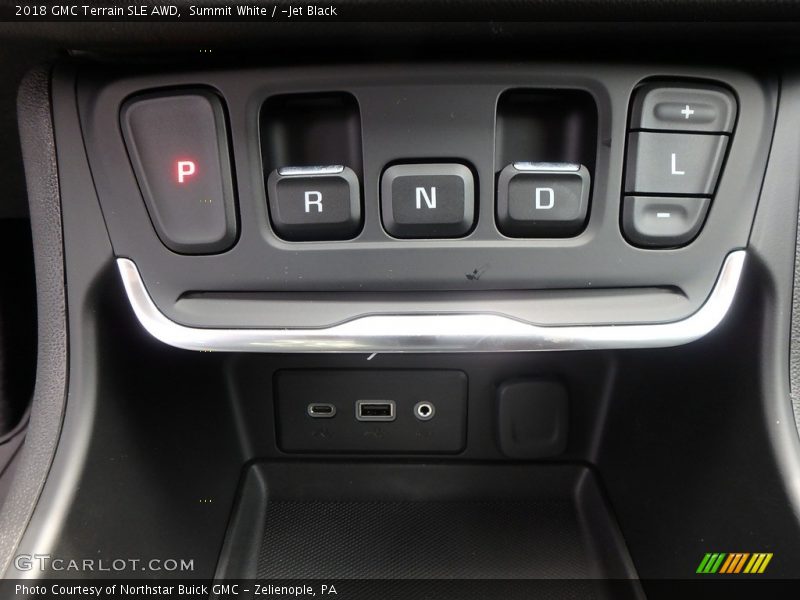 Summit White / ­Jet Black 2018 GMC Terrain SLE AWD
