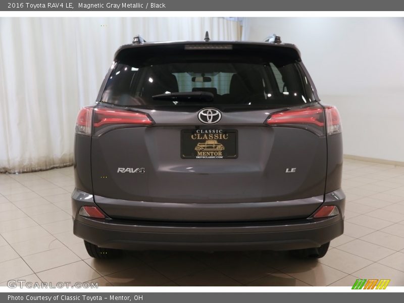 Magnetic Gray Metallic / Black 2016 Toyota RAV4 LE