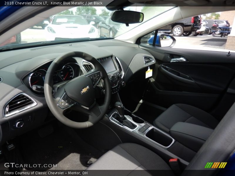 Kinetic Blue Metallic / Jet Black 2018 Chevrolet Cruze LT