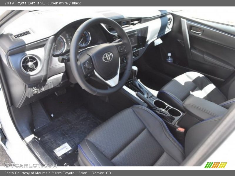Super White / Black 2019 Toyota Corolla SE