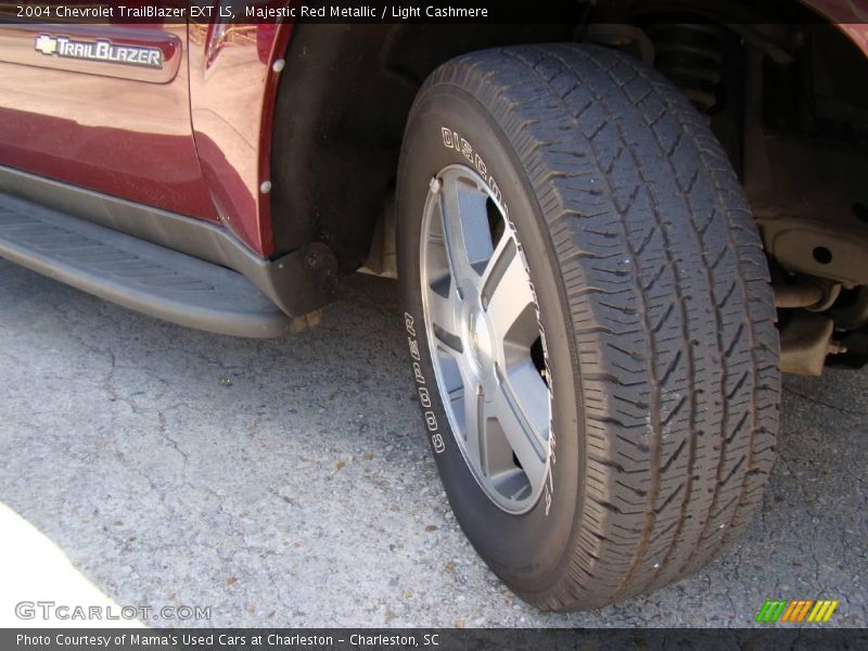 Majestic Red Metallic / Light Cashmere 2004 Chevrolet TrailBlazer EXT LS