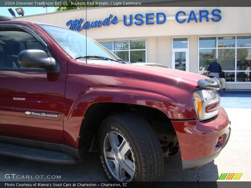 Majestic Red Metallic / Light Cashmere 2004 Chevrolet TrailBlazer EXT LS
