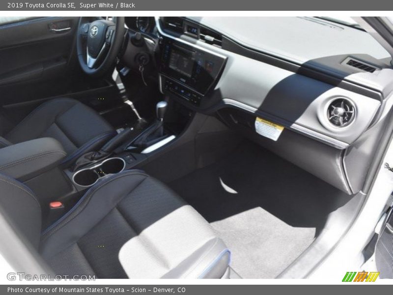 Super White / Black 2019 Toyota Corolla SE