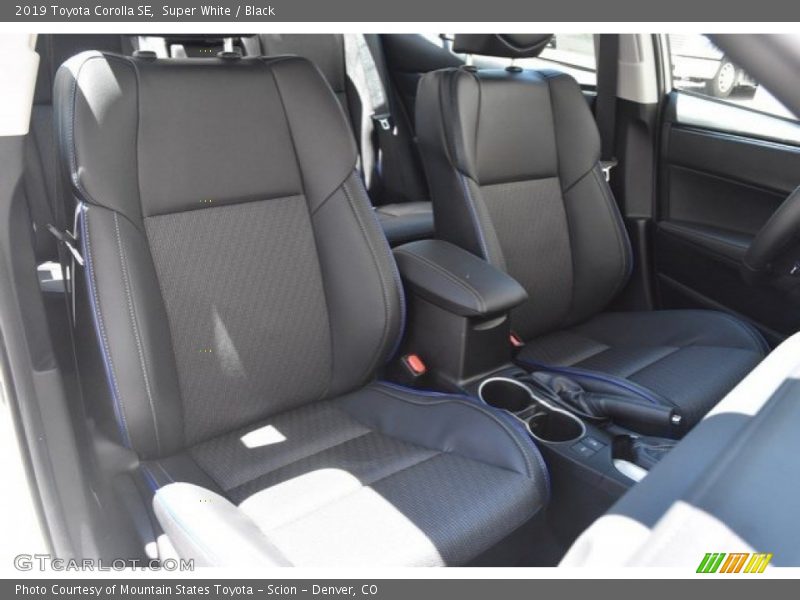 Super White / Black 2019 Toyota Corolla SE