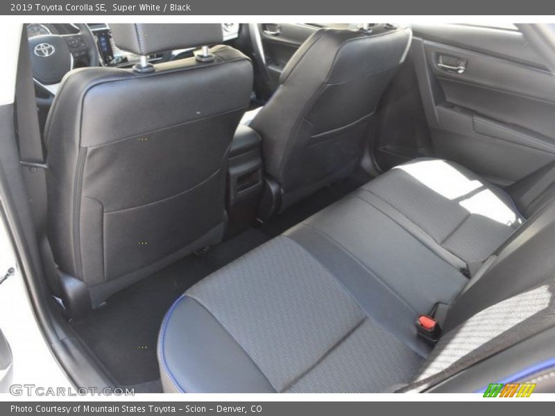 Super White / Black 2019 Toyota Corolla SE