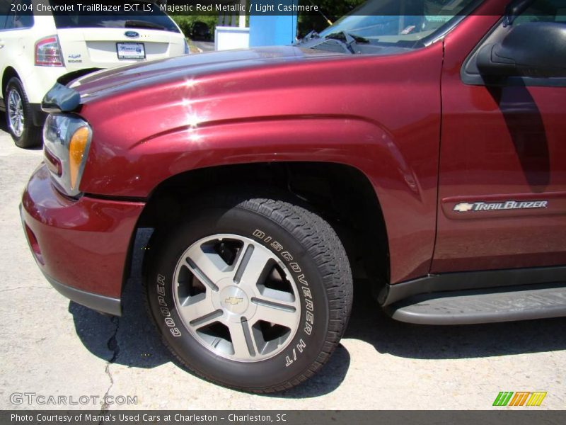 Majestic Red Metallic / Light Cashmere 2004 Chevrolet TrailBlazer EXT LS