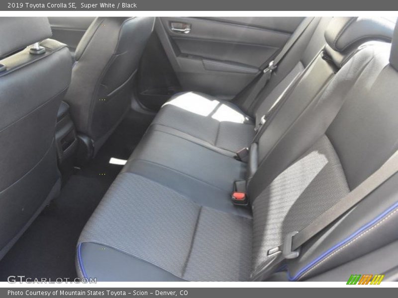 Super White / Black 2019 Toyota Corolla SE