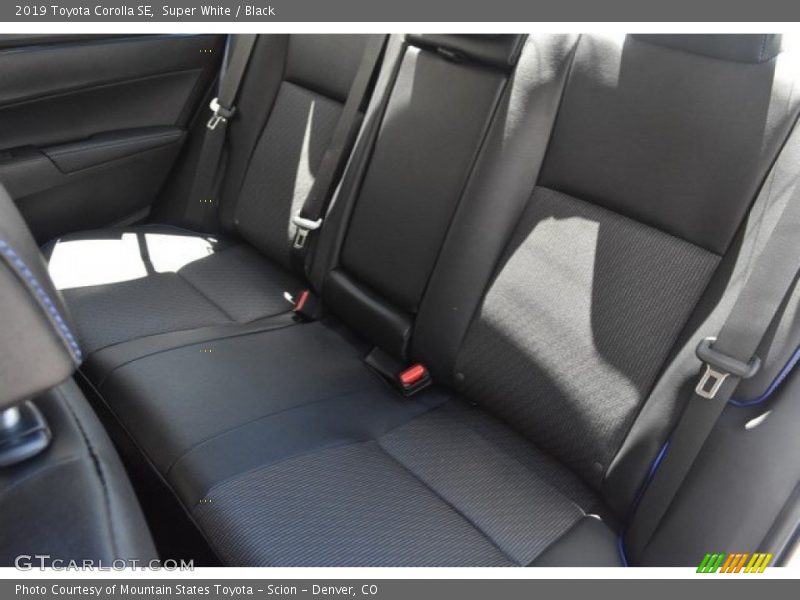 Super White / Black 2019 Toyota Corolla SE