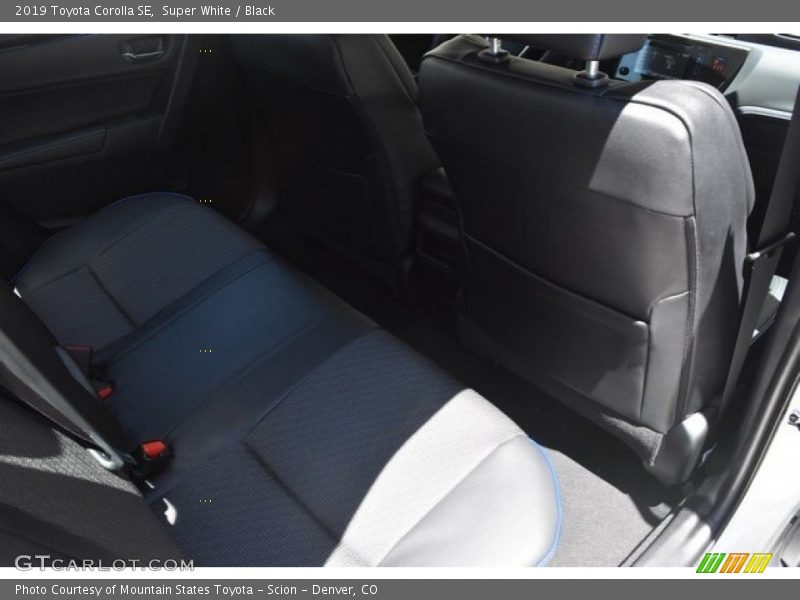 Super White / Black 2019 Toyota Corolla SE