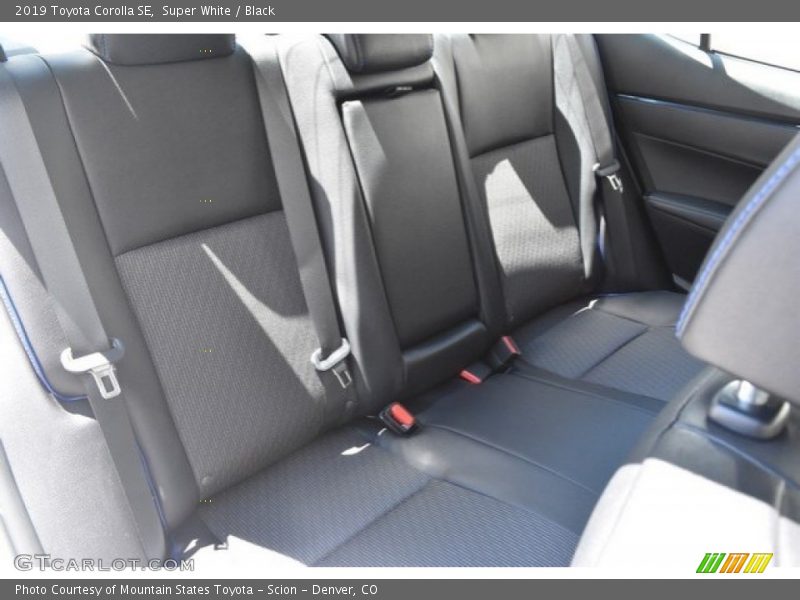 Super White / Black 2019 Toyota Corolla SE