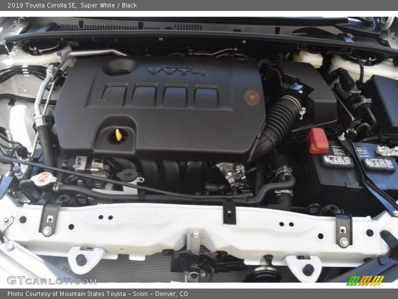 Super White / Black 2019 Toyota Corolla SE