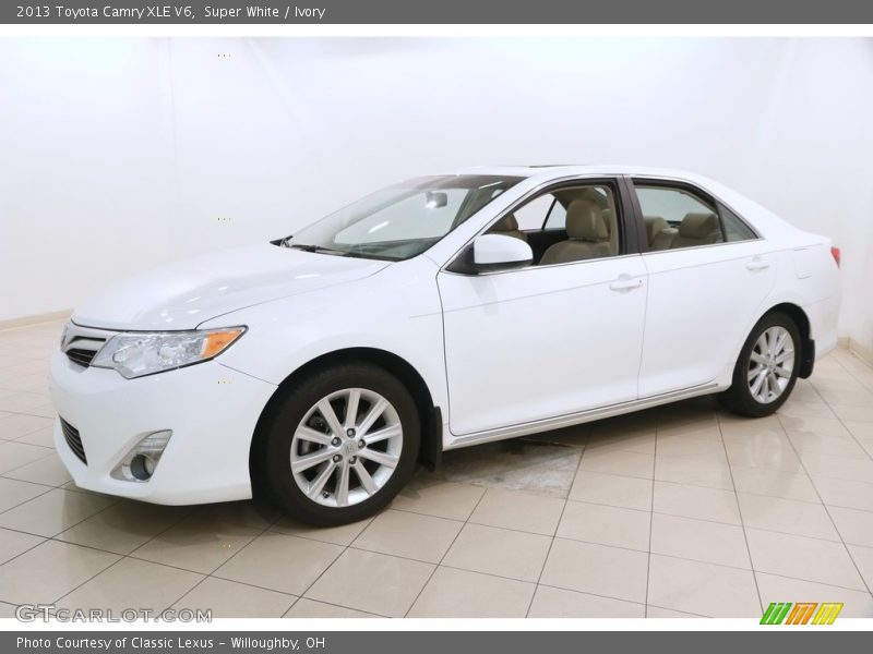 Super White / Ivory 2013 Toyota Camry XLE V6