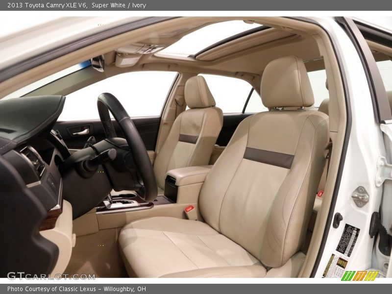 Super White / Ivory 2013 Toyota Camry XLE V6