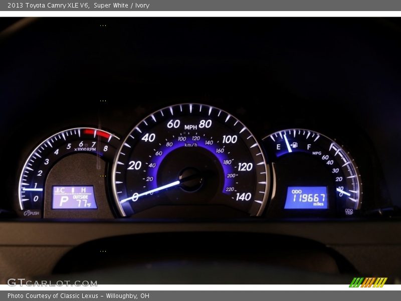 Super White / Ivory 2013 Toyota Camry XLE V6