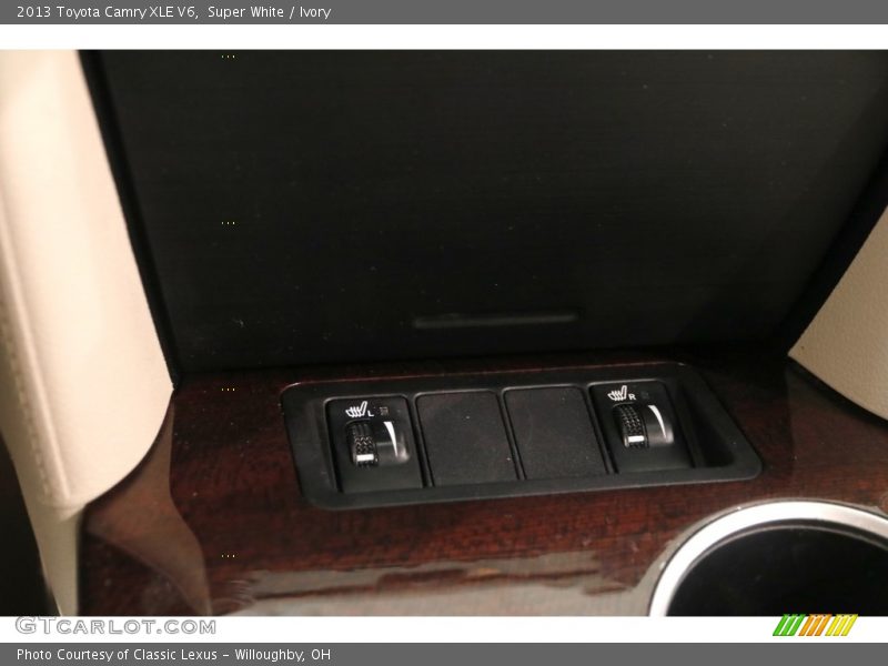 Super White / Ivory 2013 Toyota Camry XLE V6