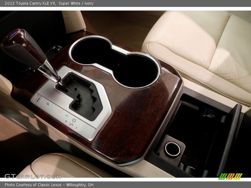 Super White / Ivory 2013 Toyota Camry XLE V6