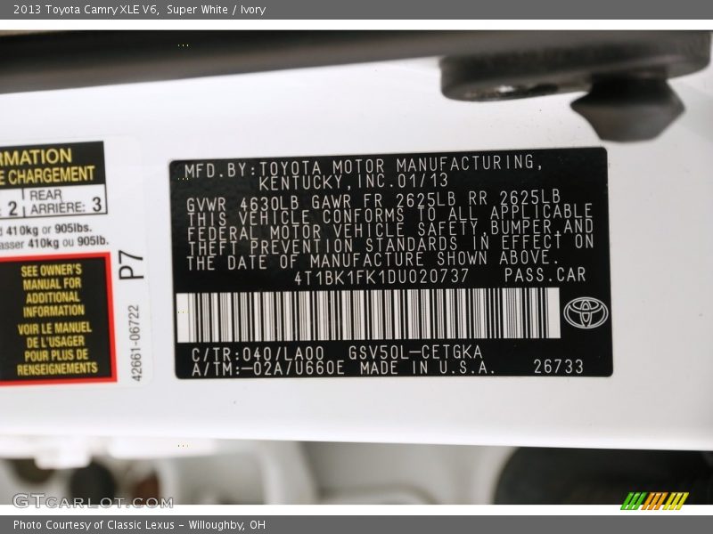 Super White / Ivory 2013 Toyota Camry XLE V6