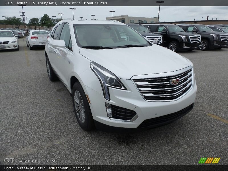 Crystal White Tricoat / Cirrus 2019 Cadillac XT5 Luxury AWD