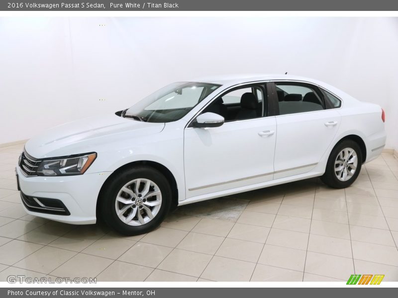 Pure White / Titan Black 2016 Volkswagen Passat S Sedan