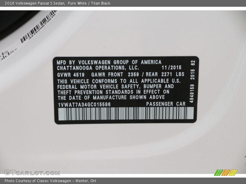 Pure White / Titan Black 2016 Volkswagen Passat S Sedan