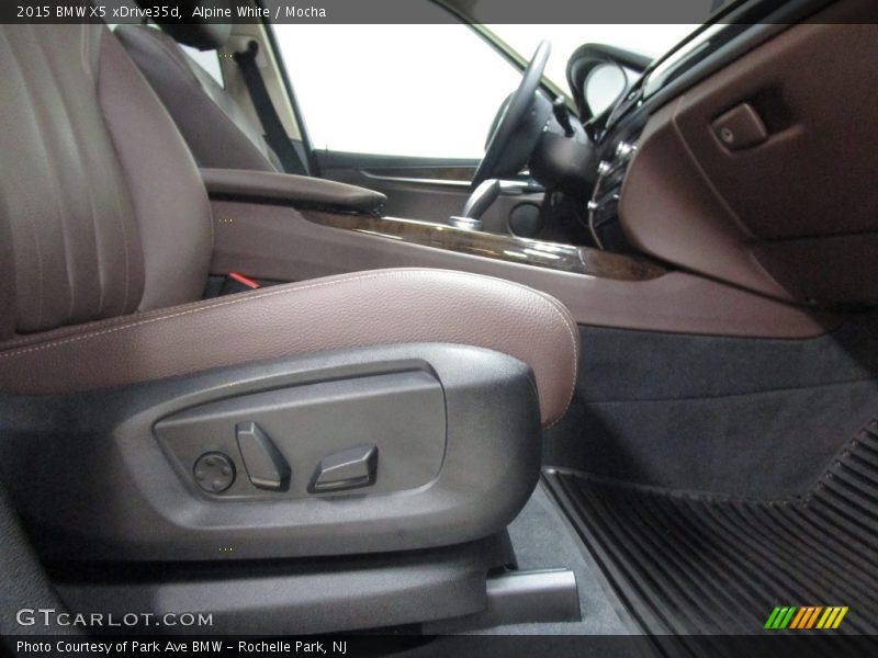 Alpine White / Mocha 2015 BMW X5 xDrive35d