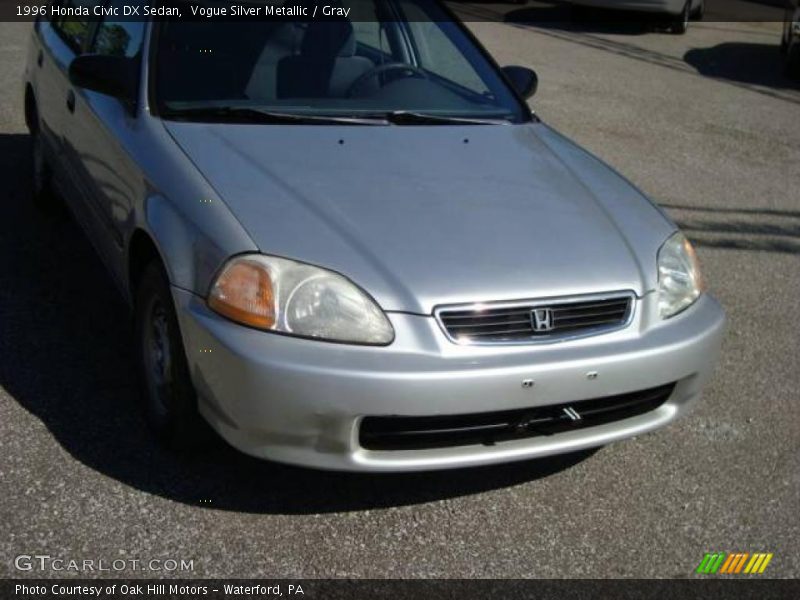 Vogue Silver Metallic / Gray 1996 Honda Civic DX Sedan
