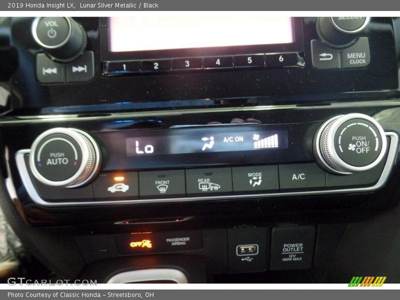 Lunar Silver Metallic / Black 2019 Honda Insight LX