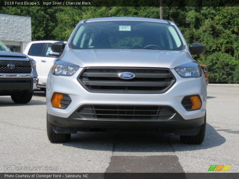 Ingot Silver / Charcoal Black 2018 Ford Escape S