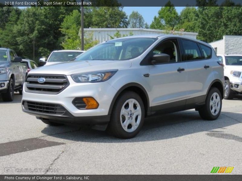 Ingot Silver / Charcoal Black 2018 Ford Escape S