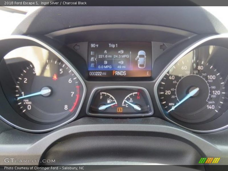 Ingot Silver / Charcoal Black 2018 Ford Escape S