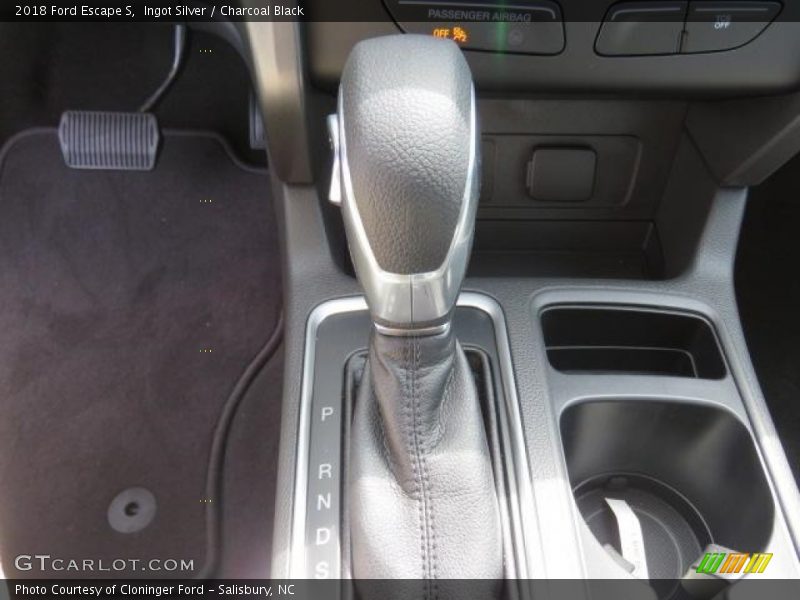 Ingot Silver / Charcoal Black 2018 Ford Escape S