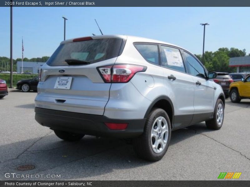Ingot Silver / Charcoal Black 2018 Ford Escape S