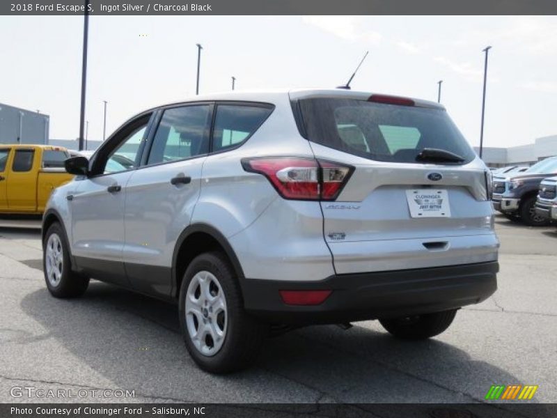 Ingot Silver / Charcoal Black 2018 Ford Escape S