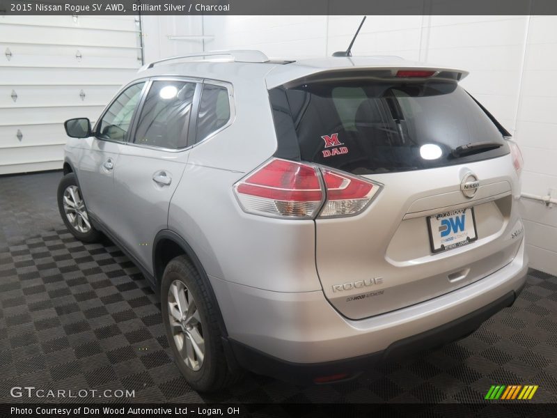 Brilliant Silver / Charcoal 2015 Nissan Rogue SV AWD