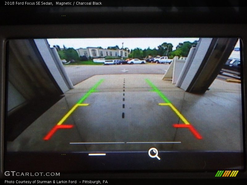 Magnetic / Charcoal Black 2018 Ford Focus SE Sedan