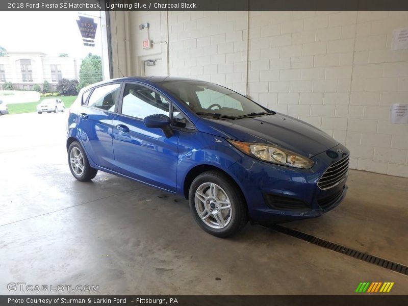 Lightning Blue / Charcoal Black 2018 Ford Fiesta SE Hatchback