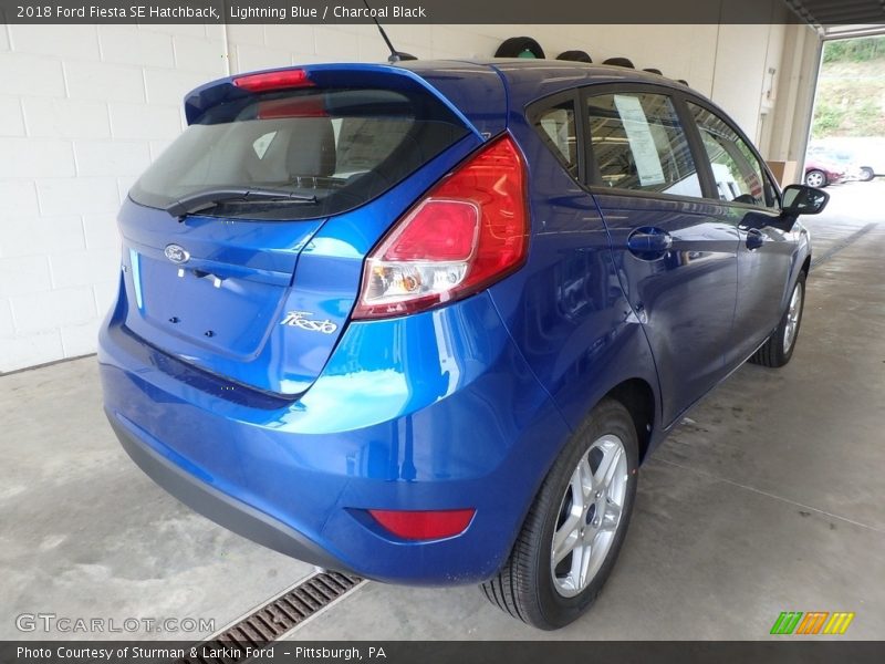 Lightning Blue / Charcoal Black 2018 Ford Fiesta SE Hatchback