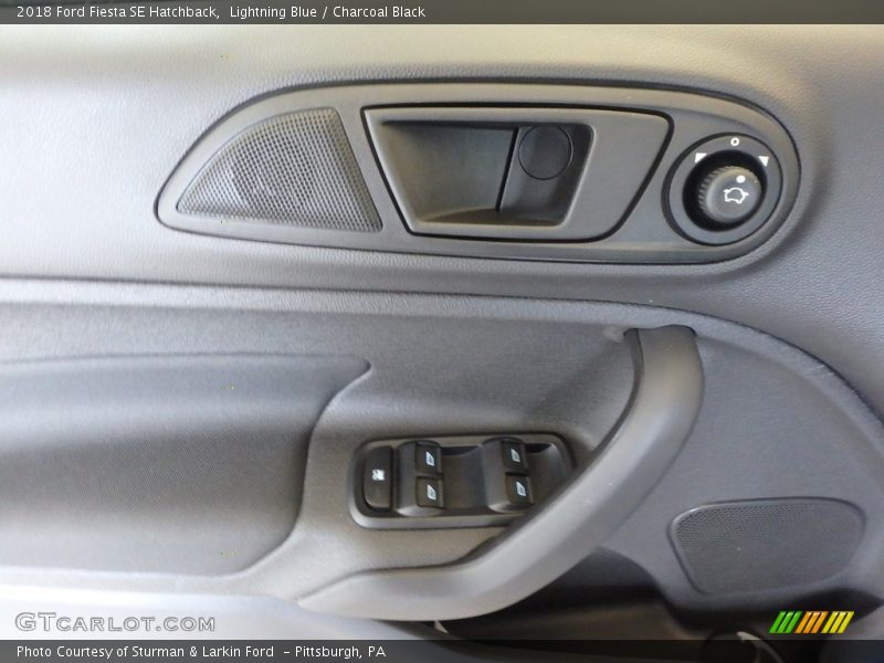 Lightning Blue / Charcoal Black 2018 Ford Fiesta SE Hatchback