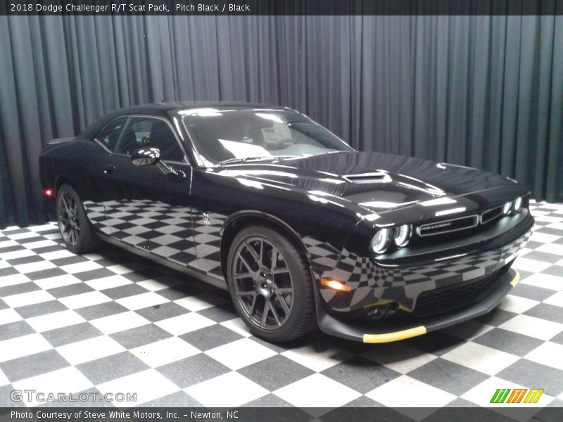 Pitch Black / Black 2018 Dodge Challenger R/T Scat Pack