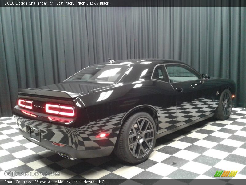 Pitch Black / Black 2018 Dodge Challenger R/T Scat Pack