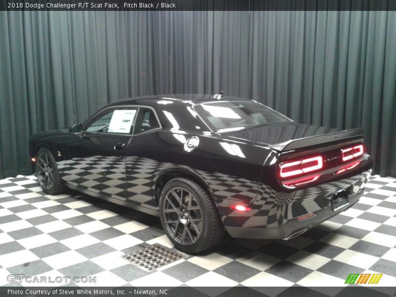 Pitch Black / Black 2018 Dodge Challenger R/T Scat Pack