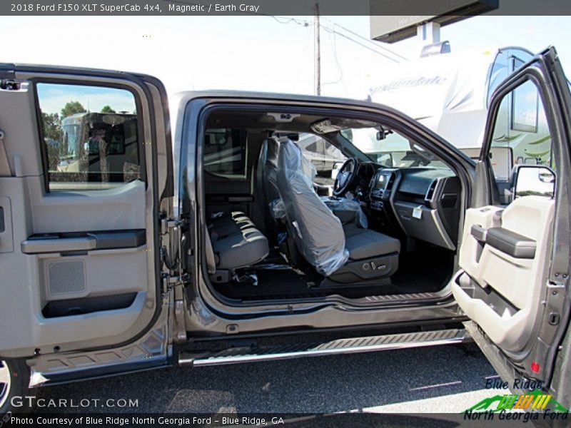 Magnetic / Earth Gray 2018 Ford F150 XLT SuperCab 4x4