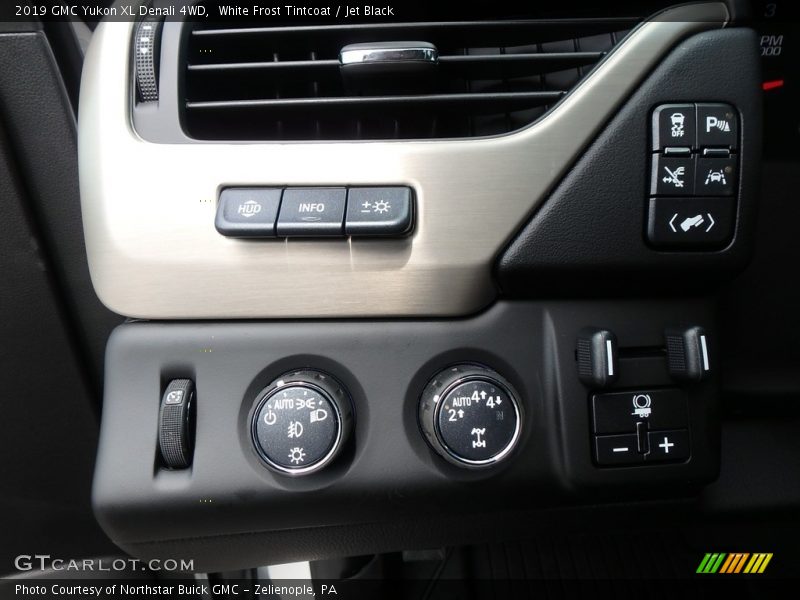 Controls of 2019 Yukon XL Denali 4WD