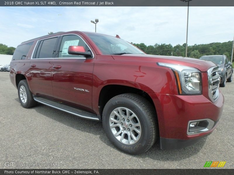 Front 3/4 View of 2018 Yukon XL SLT 4WD