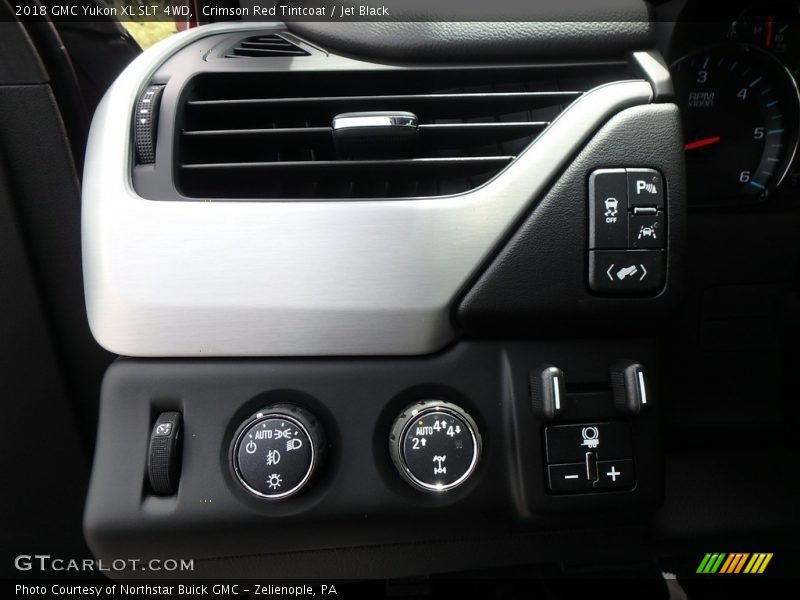 Controls of 2018 Yukon XL SLT 4WD