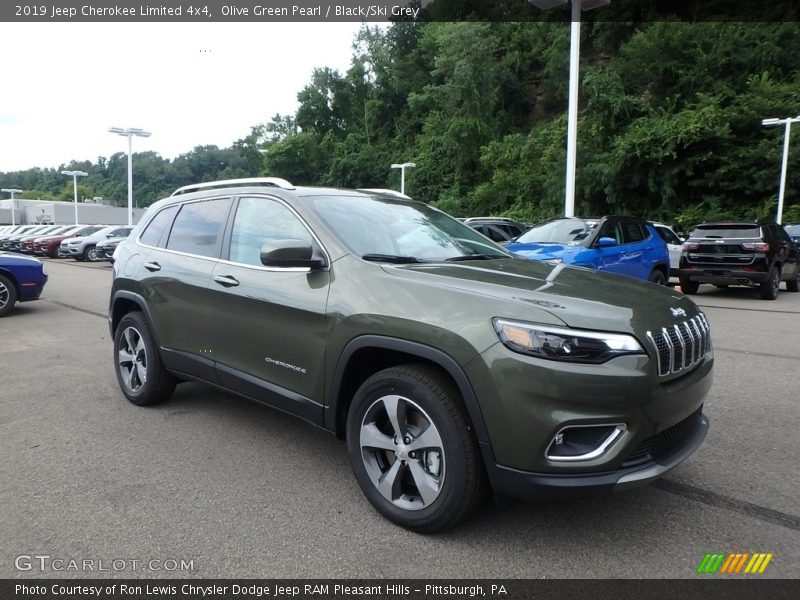 Olive Green Pearl / Black/Ski Grey 2019 Jeep Cherokee Limited 4x4